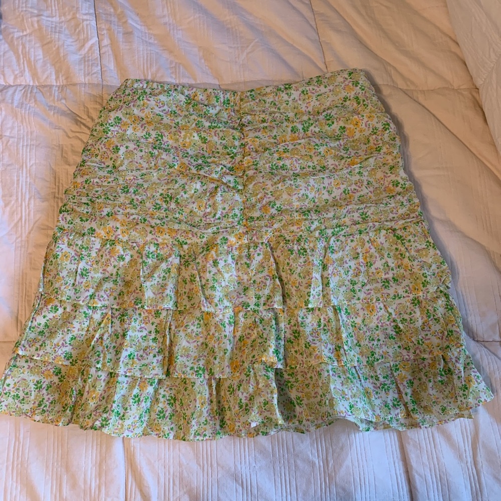 mini skirt with floral design and zipper